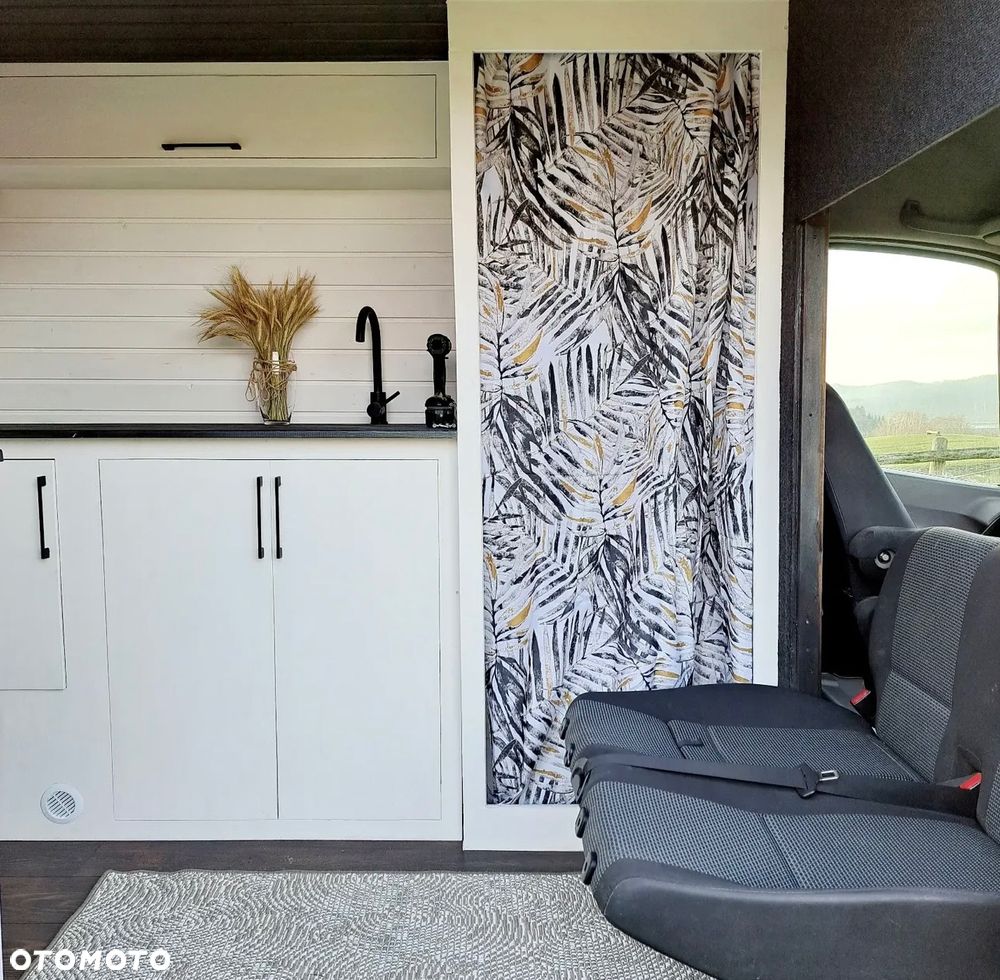 Mercedes-Benz Sprinter - 6