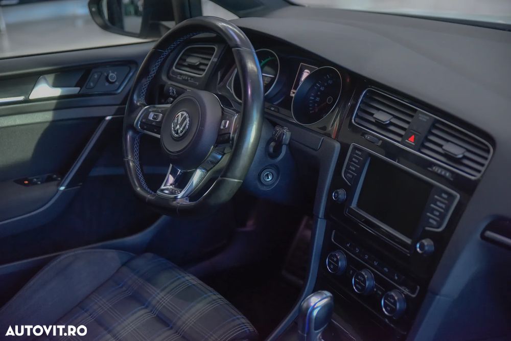 Volkswagen Golf 1.5 TSI ACT OPF DSG Highline - 6