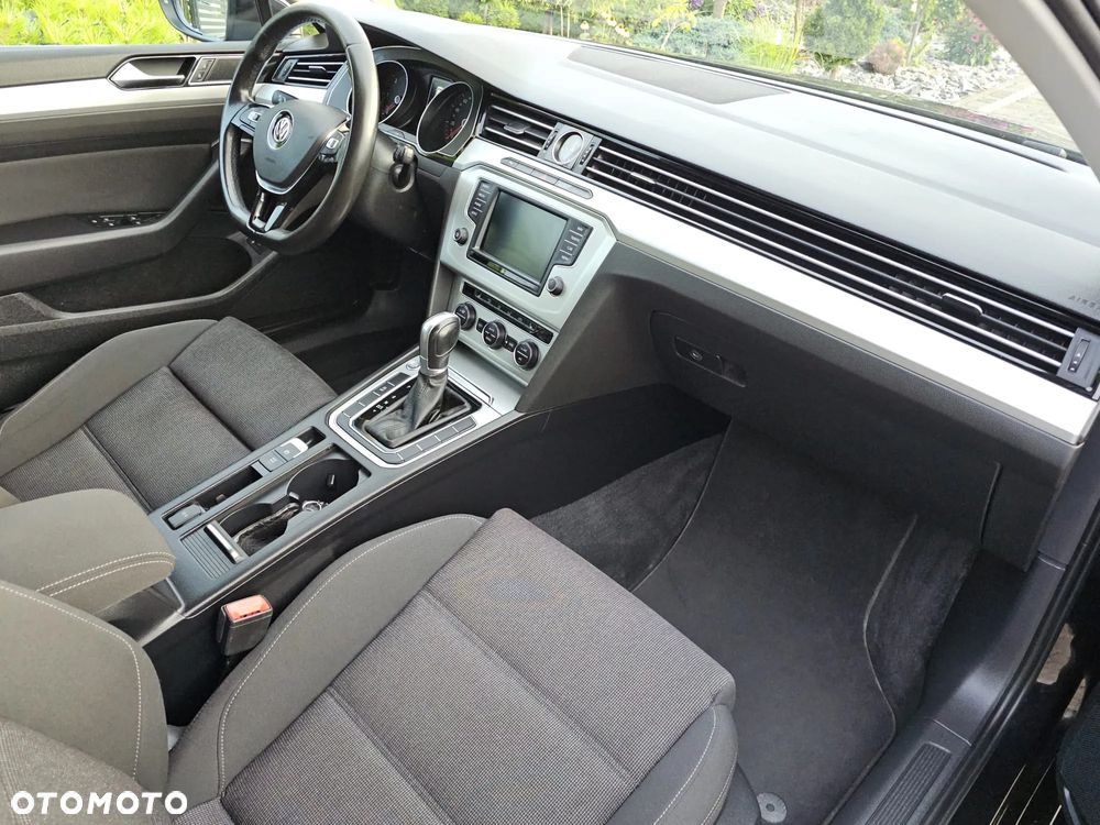 Volkswagen Passat Variant 2.0 TDI DSG (BlueMotion Technology) Comfortline - 17