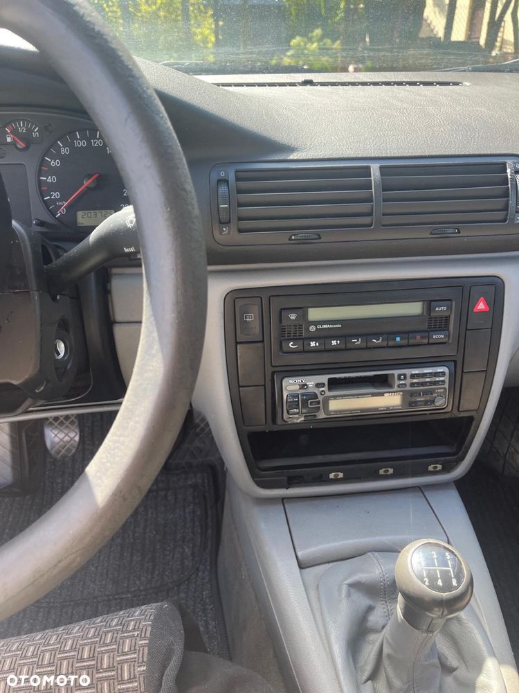 Volkswagen Passat - 7