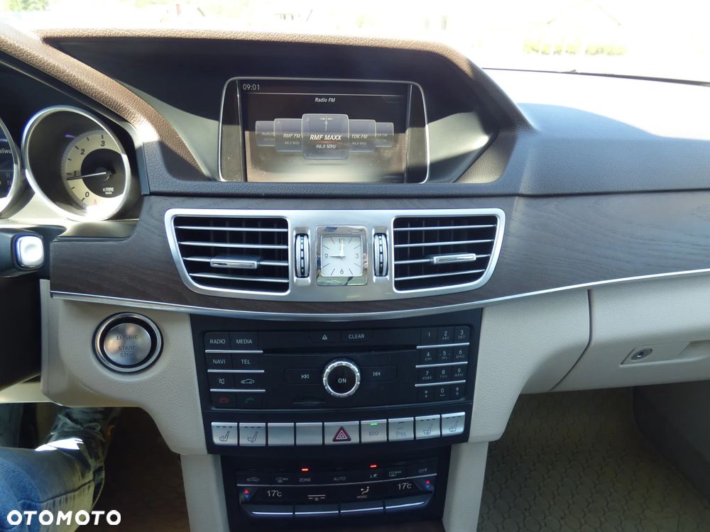 Mercedes-Benz Klasa E 220 BlueTEC 4-Matic Avantgarde - 15