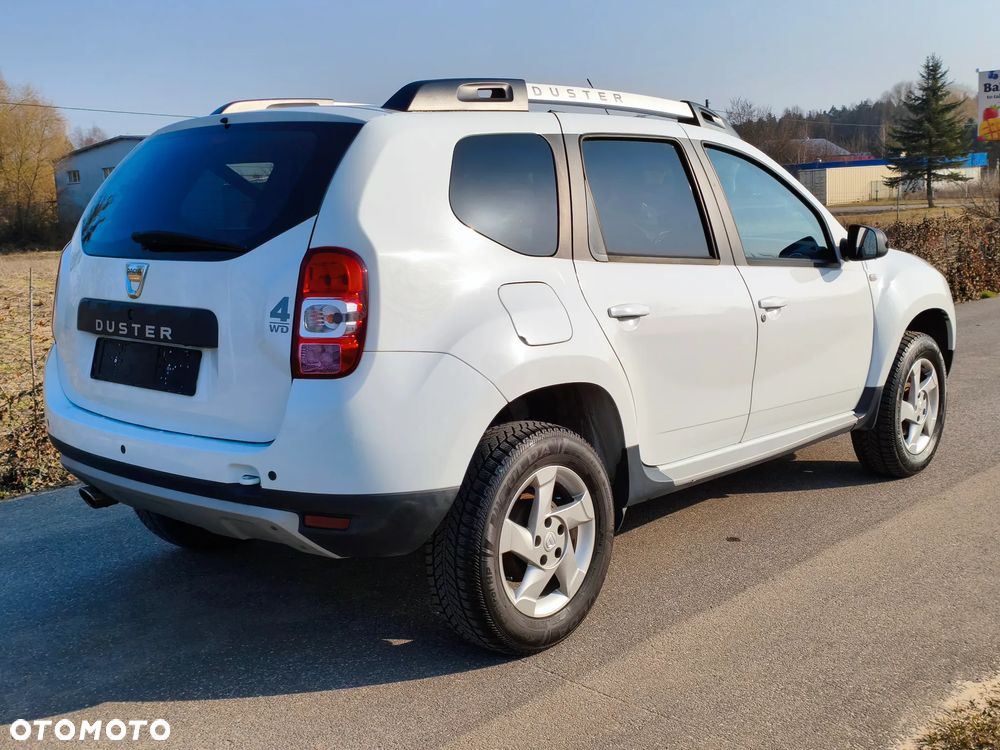 Dacia Duster 1.2 TCe Laureate 4x4 S&S EU6 - 10
