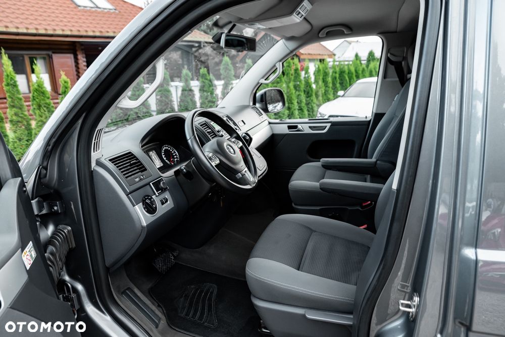 Volkswagen Multivan - 18