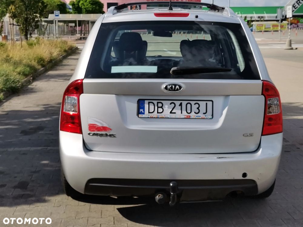 Kia Carens - 7