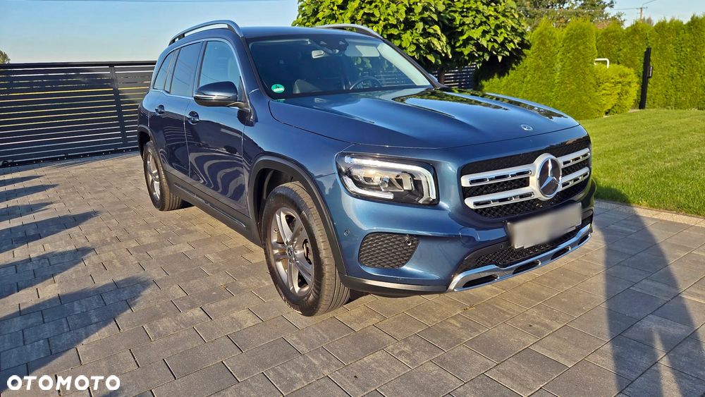 Mercedes-Benz GLB - 11