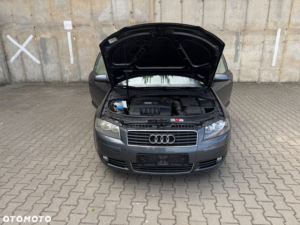 Audi A3 1.6 Ambiente - 11