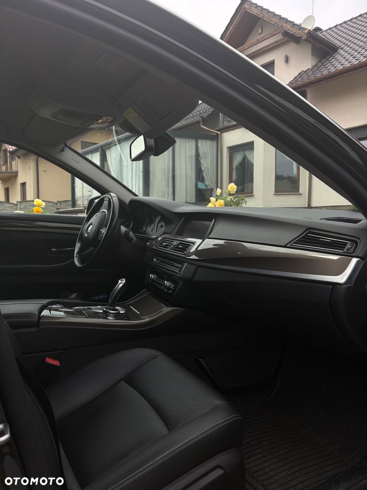 BMW Seria 5 520d Luxury Line - 8
