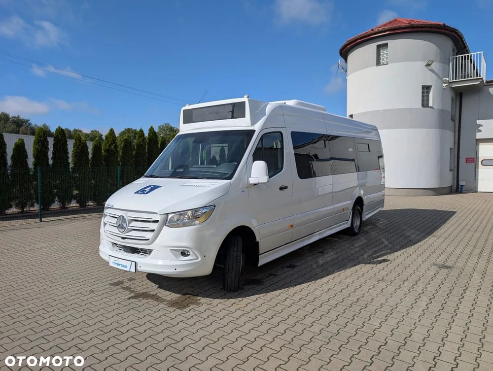 Mercedes-Benz Sprinter 517 - 8
