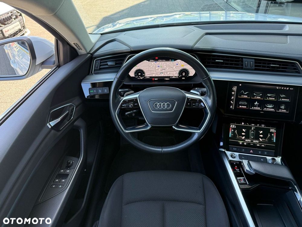 Audi e-tron - 23