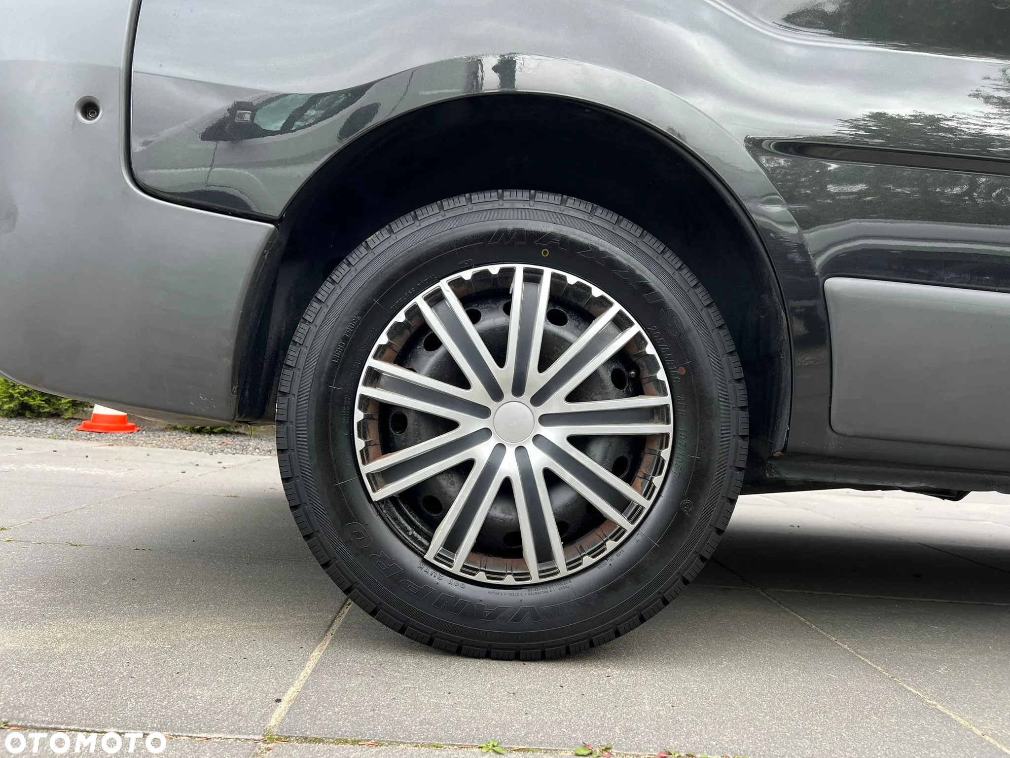 Opel VIVARO BRYGADÓWKA LONG KLIMATYZACJA - 5