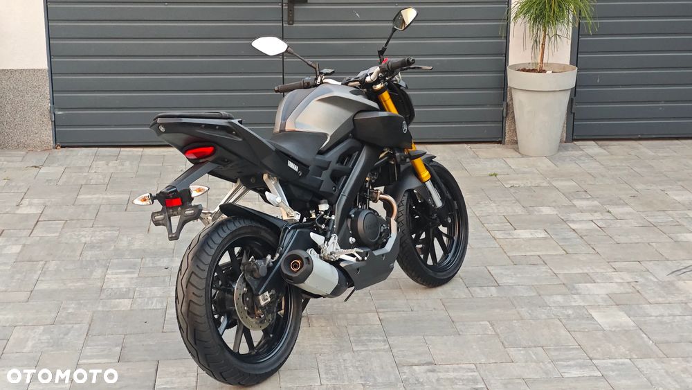 Yamaha MT - 8