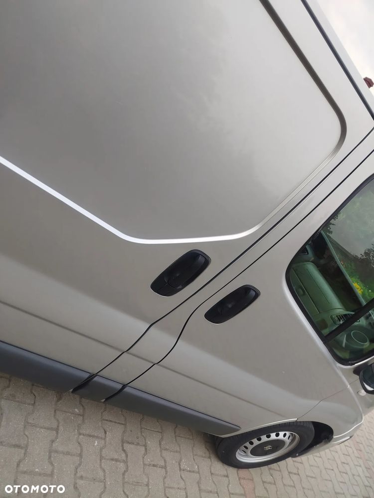 Renault Trafic - 26