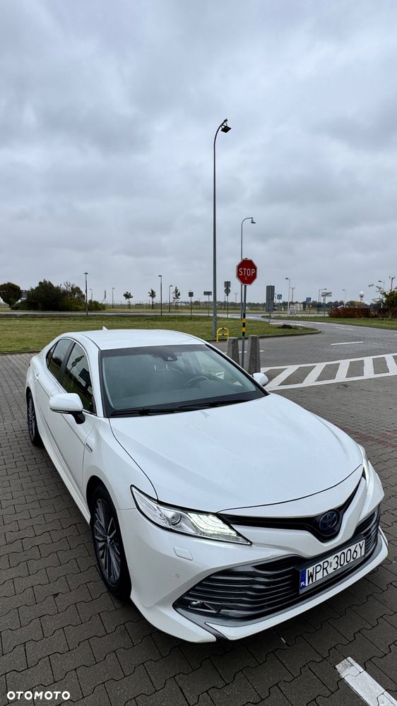 Toyota Camry - 16