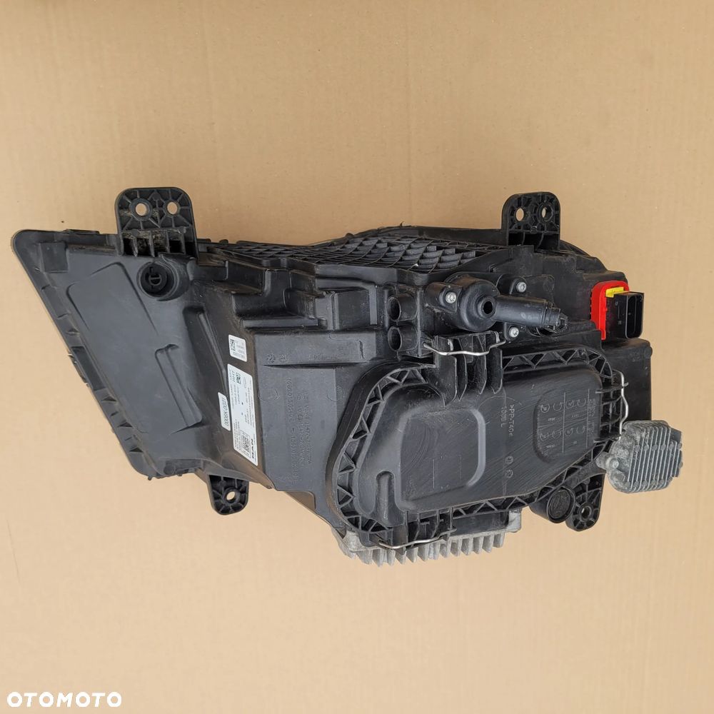 LAMPA LED MAN TG3 TGX NM ORYGINAŁ 81.25101-6821 LEWA CHWALIM116 - 2
