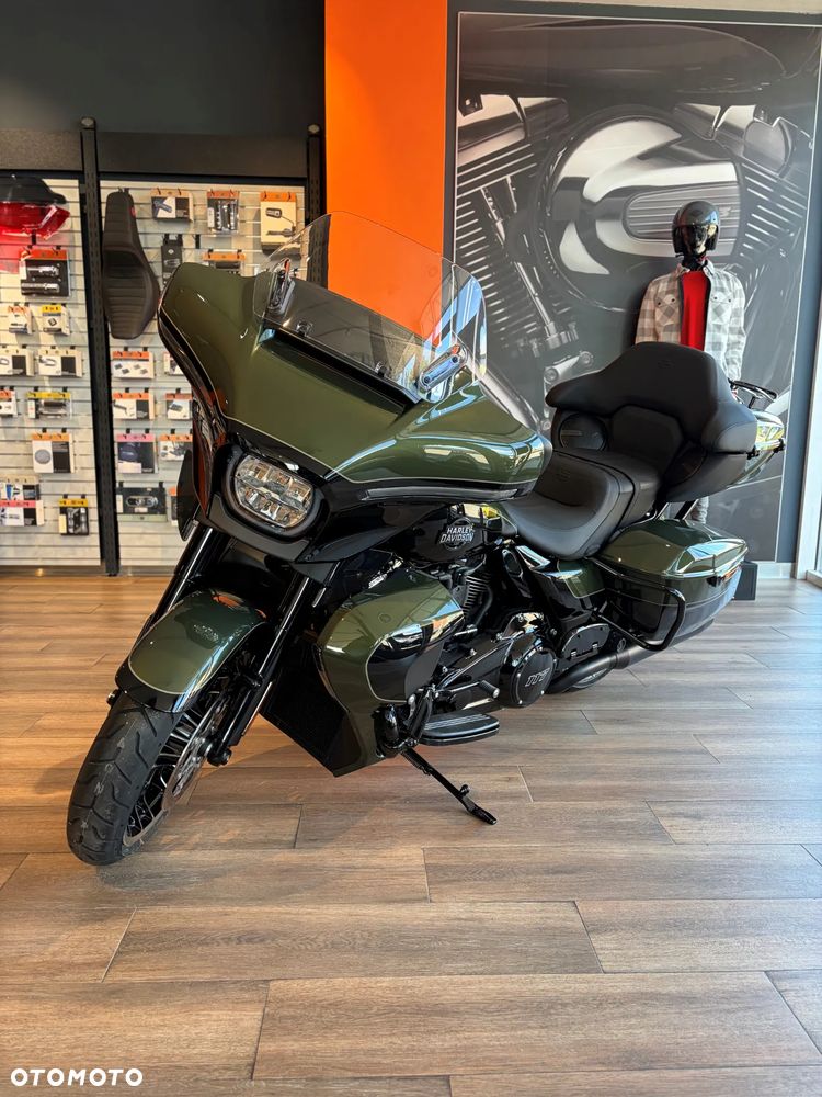 Harley-Davidson Touring Street Glide - 2