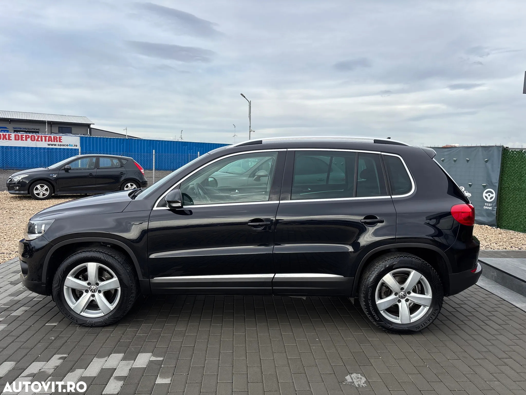 Volkswagen Tiguan 2.0 TDI DPF 4Motion Sport & Style - 23