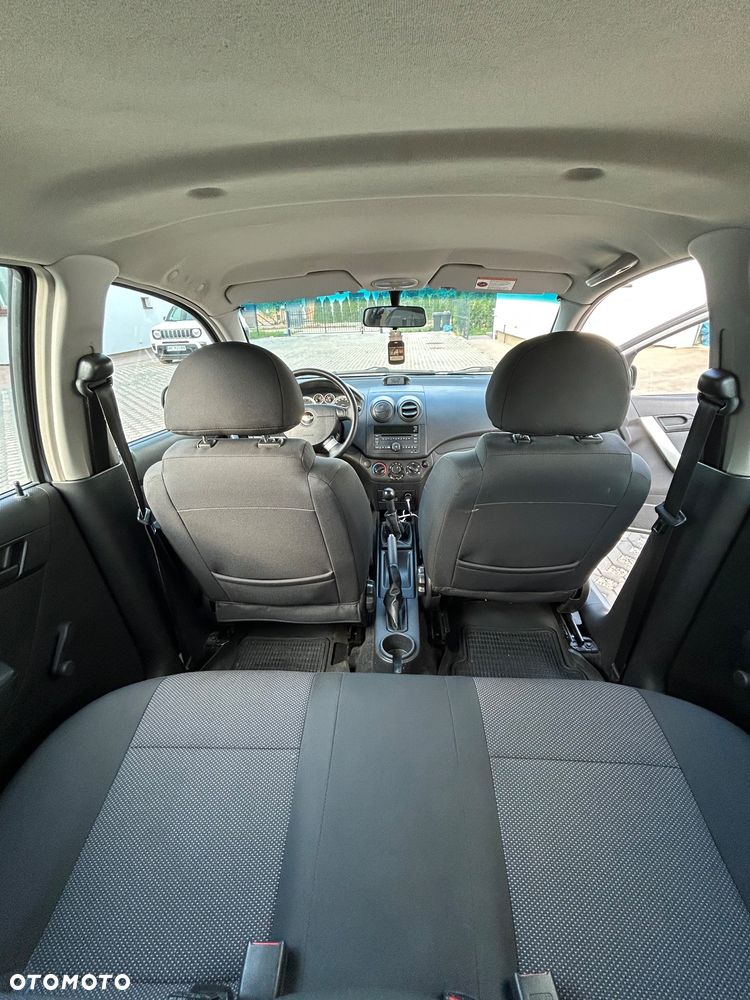 Chevrolet Aveo 1.2 16V Base / Classic - 15