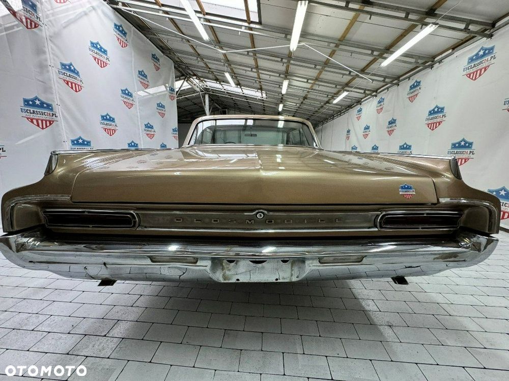 Oldsmobile Inny - 40