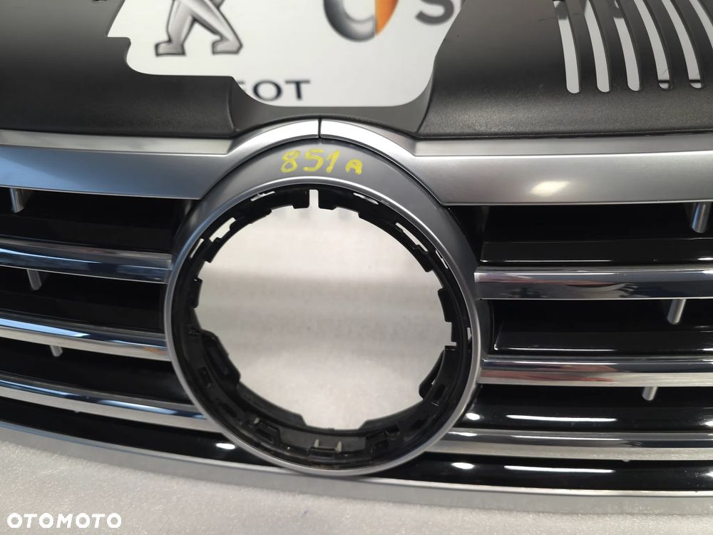 VW PASSAT CC 3C8 LIFT ZWYKŁY / R-LINE BARDZO ŁADNA ATRAPA / GRILL PRZEDNI PRZÓD W SATYNIE , NR 3C8853653A , NR AUKCJI GL851 - 9