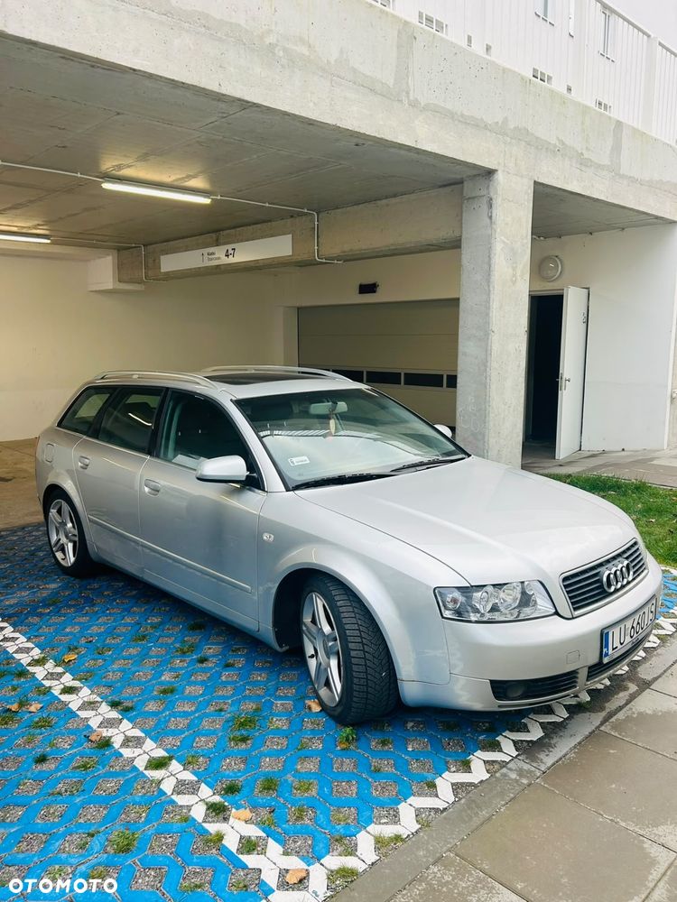 Audi A4 Avant - 4