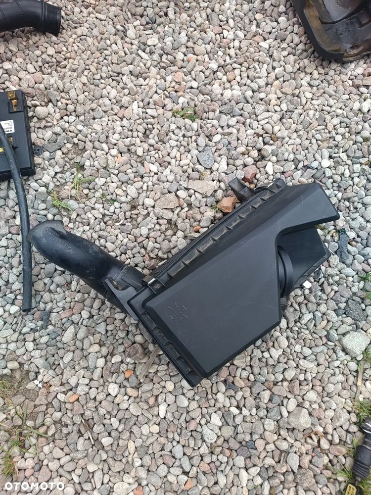 Volvo S40 V40 lift 1.9 D OBUDOWA FILTRA POWIETRZA 30884026 - 1