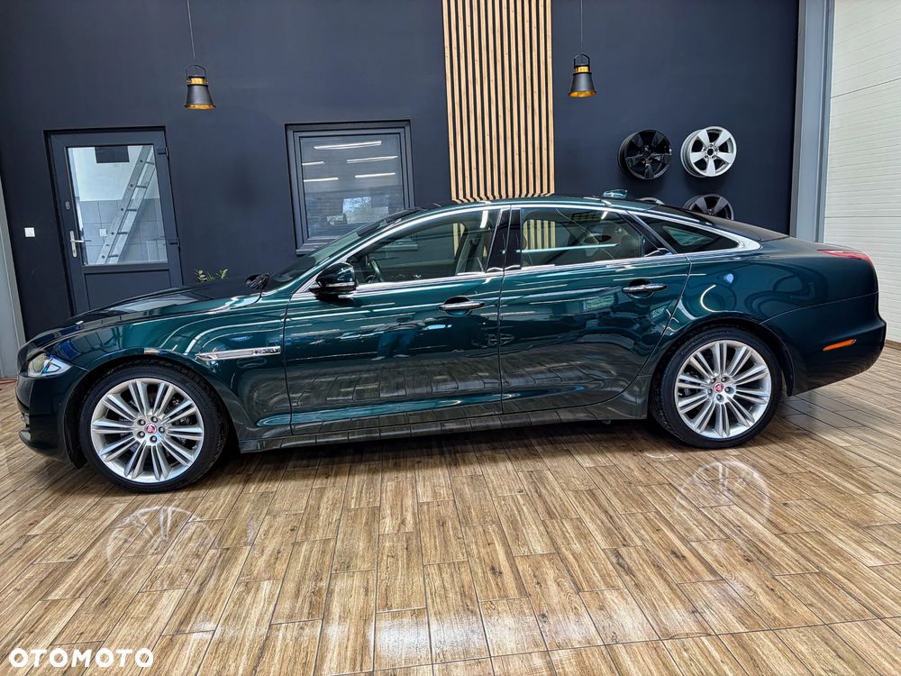 Jaguar XJ 3.0 D V6 Premium Luxury - 12