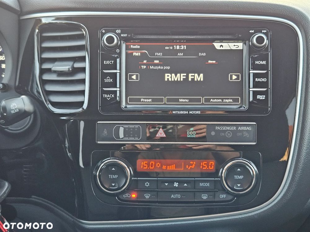 Mitsubishi Outlander 2.0 Instyle Navi CVT - 31