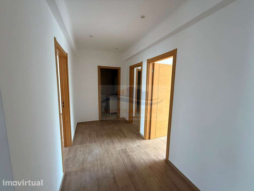 Apartamento T3 Renovado com Vista Deslumbrante e Varanda Grande - Grande imagem: 4/32