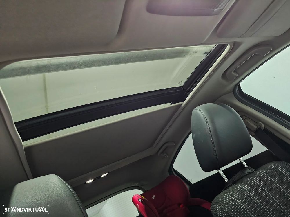 Honda HR-V 1.6 i-DTEC Executive - 24