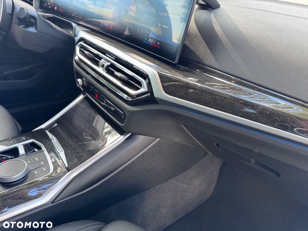 BMW Seria 3 320d xDrive Luxury Line sport - 16