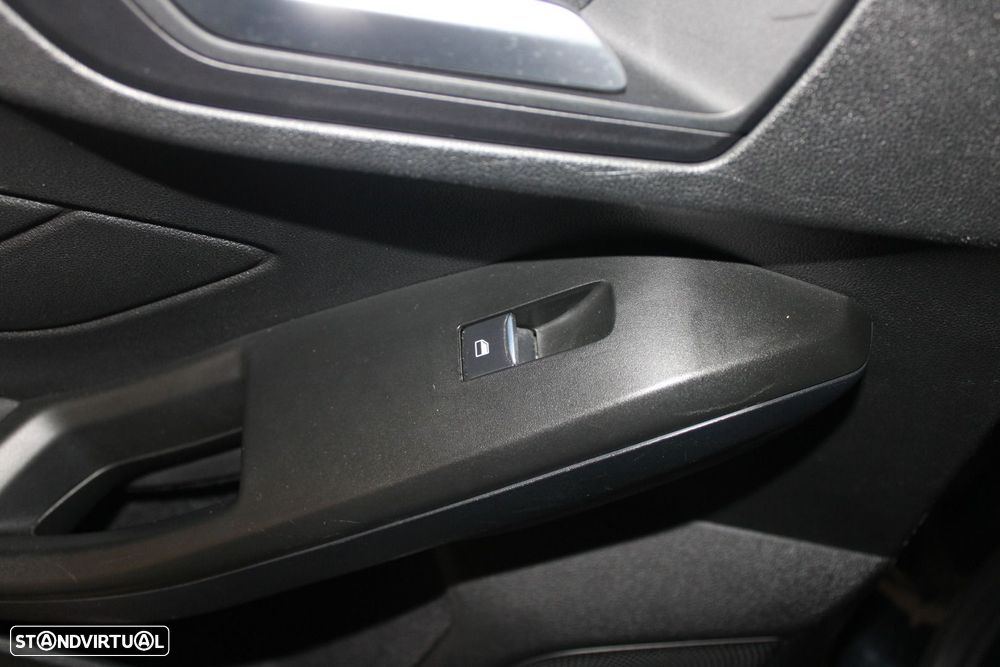 Ford Focus SW 1.5 TDCi EcoBlue Business - 24