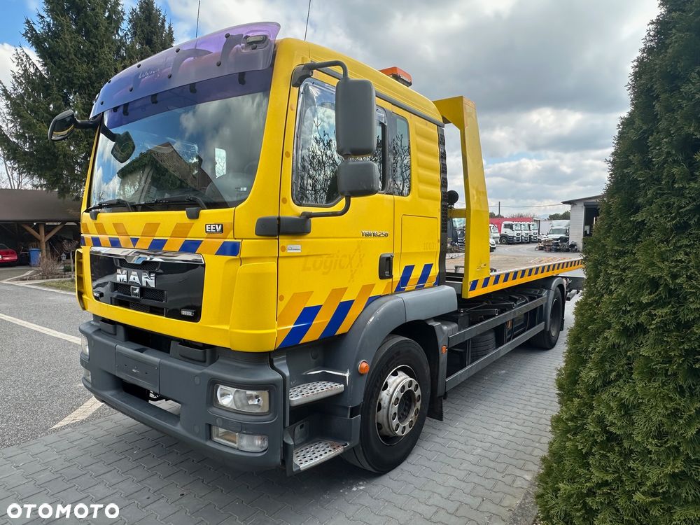 MAN TGM 18.250  2011 Pomoc Drogowa Laweta Widły - 3
