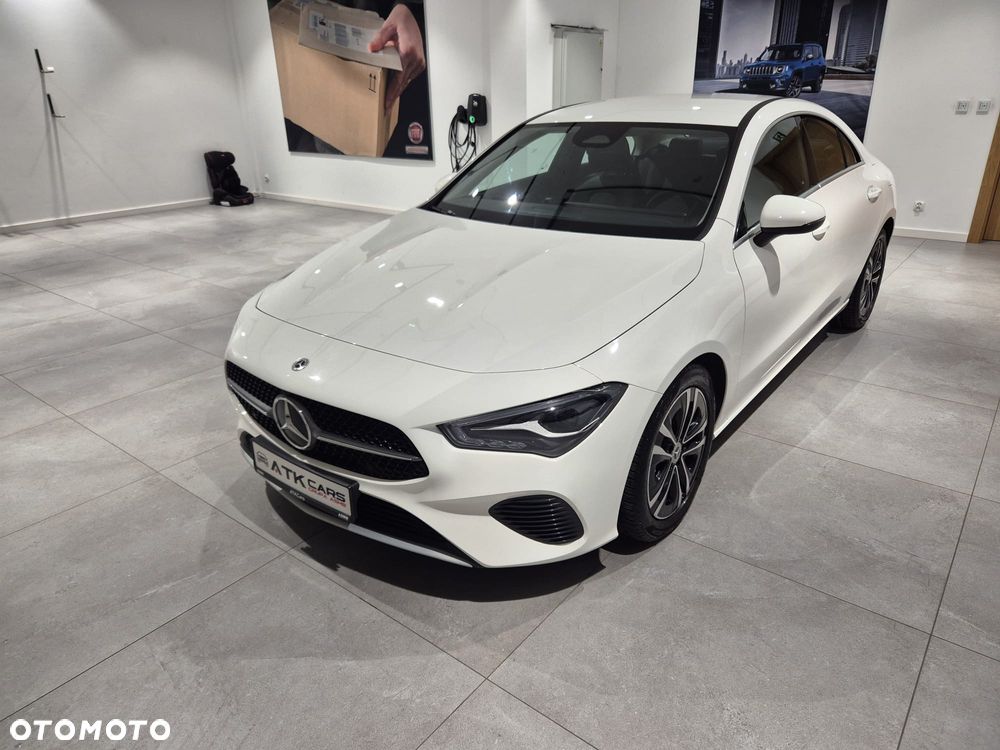 Mercedes-Benz CLA 200 7G-DCT - 23