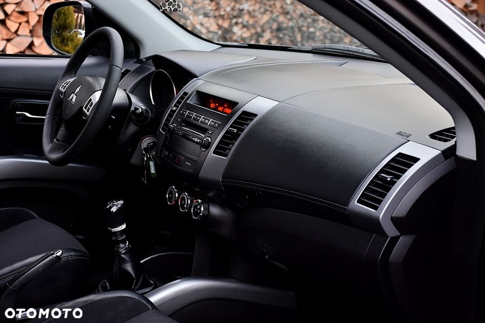 Mitsubishi Outlander 2.2 DI-D ClearTec 2WD Edition - 26