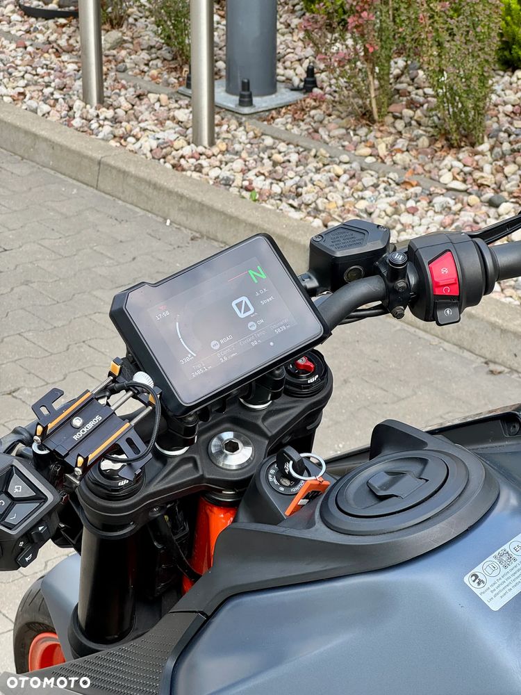 KTM Duke 390 - 10