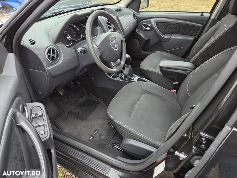 Dacia Duster 1.6 16V 105 4x2 Laureate - 4