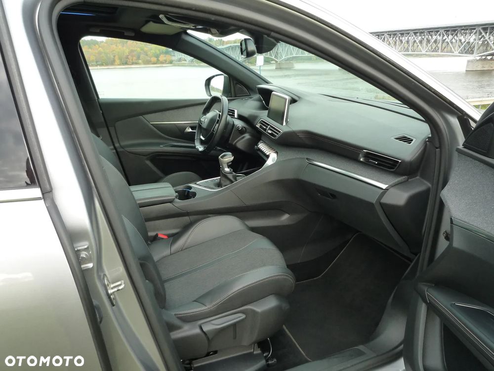 Peugeot 5008 1.5 BlueHDi GT S&S - 25