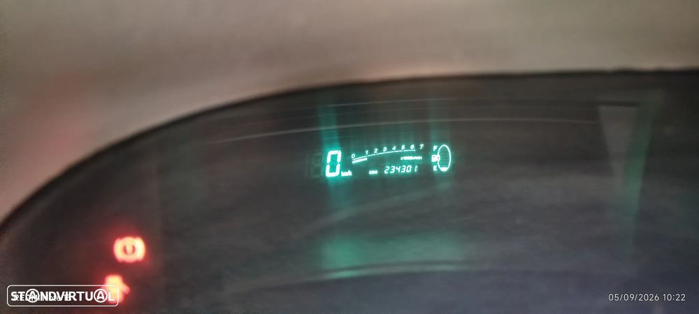 Toyota Yaris 1.0 Sol - 5