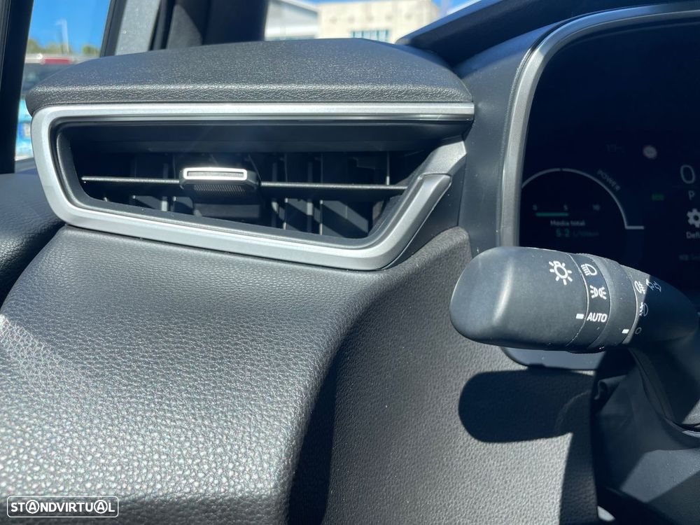 Toyota Corolla 1.8 Hybrid Comfort Plus - 22