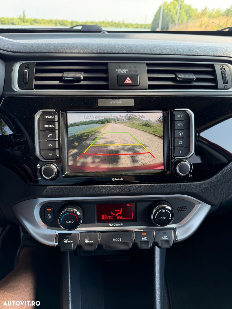 Kia Rio 1.1 CRDI Uefa Euro 2016 - 18
