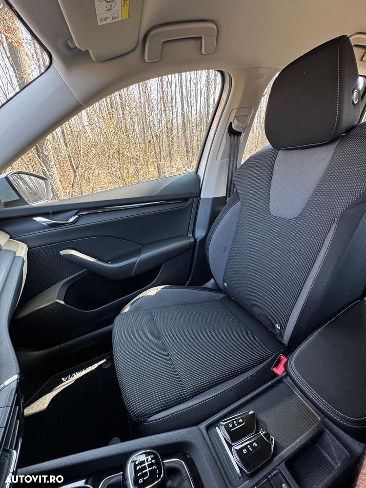 Skoda Octavia 2.0 TDI Ambition - 37