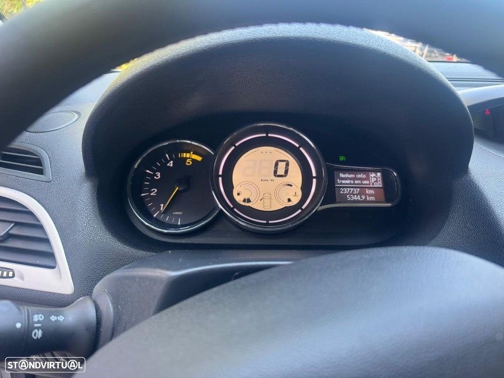 Renault Mégane Sport Tourer 1.5 dCi Dynamique S EDC - 17