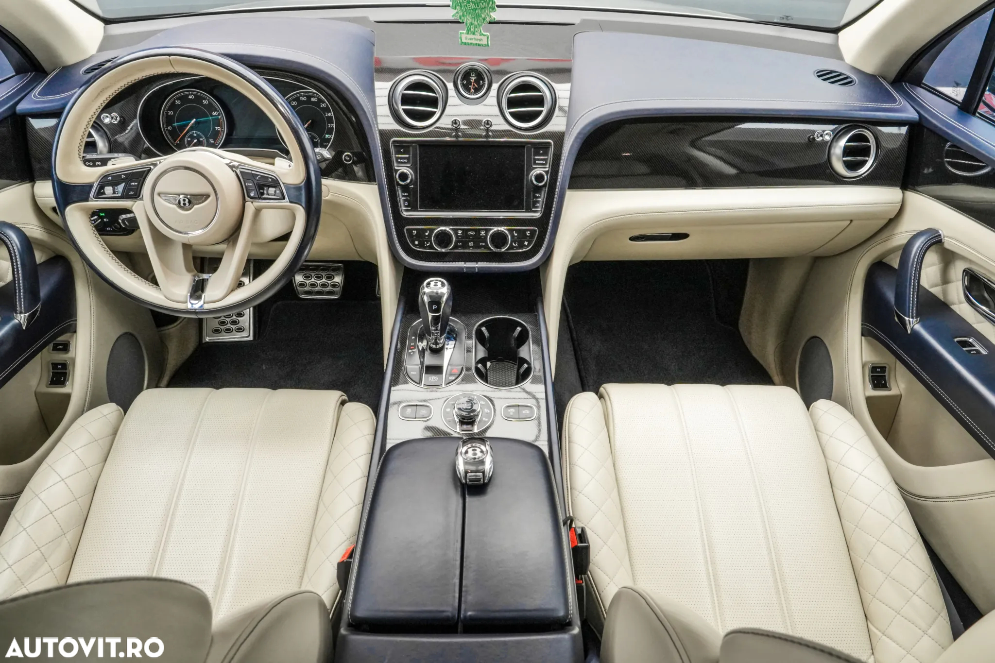 Bentley Bentayga - 7