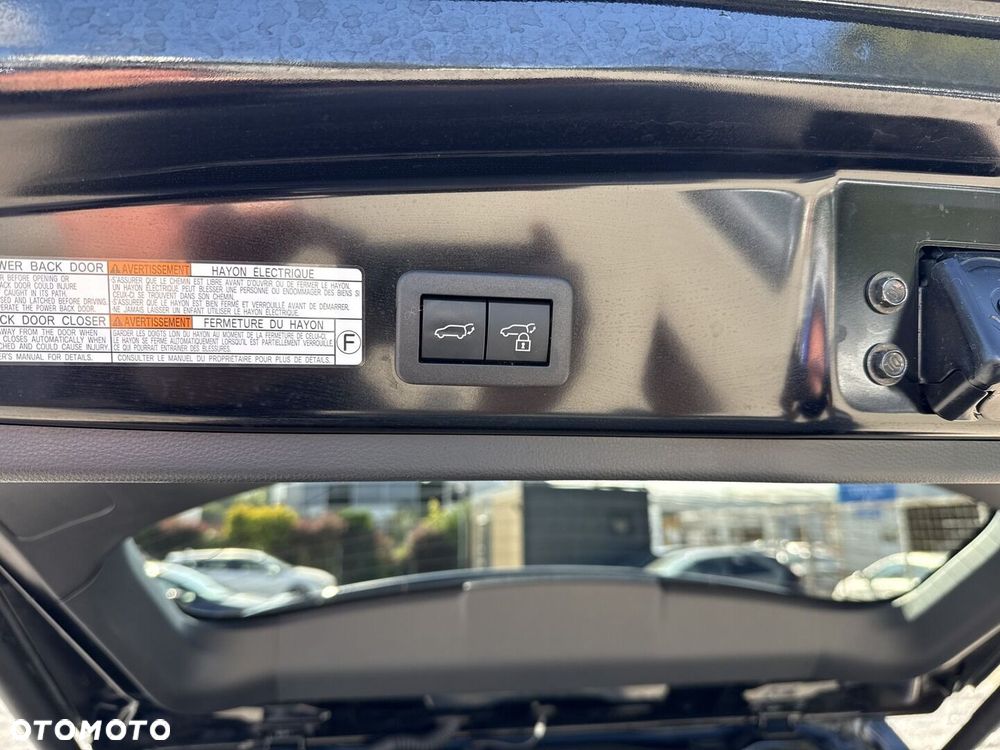 Toyota Corolla Cross 2.0 Hybrid Executive - 29