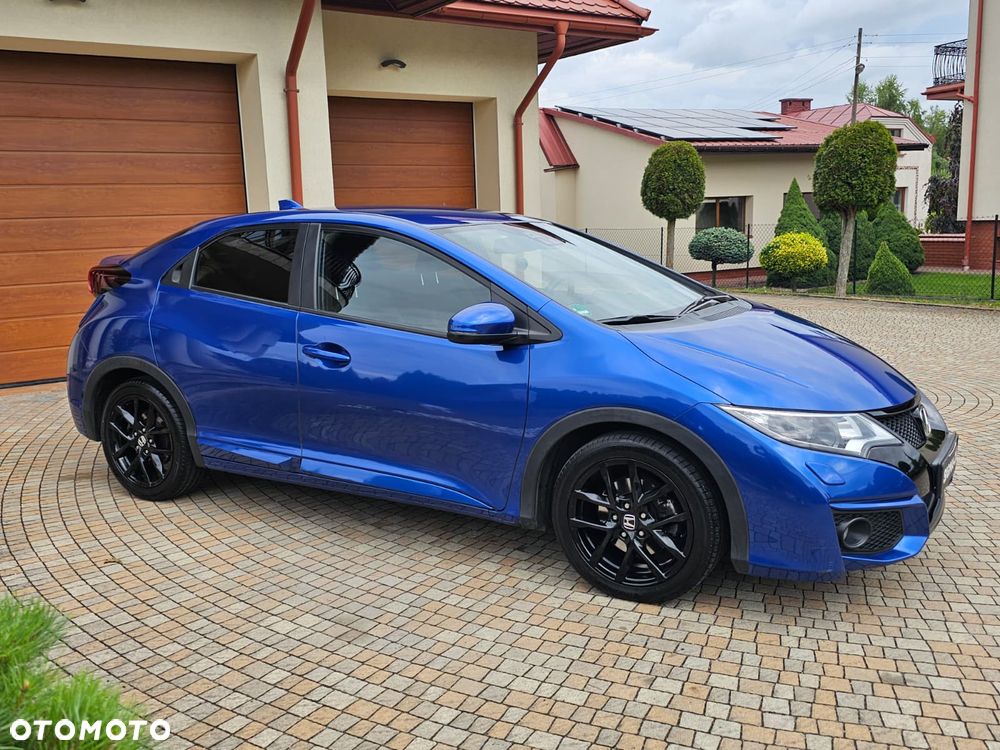 Honda Civic 1.8 i-VTEC Sport Black Edition - 12