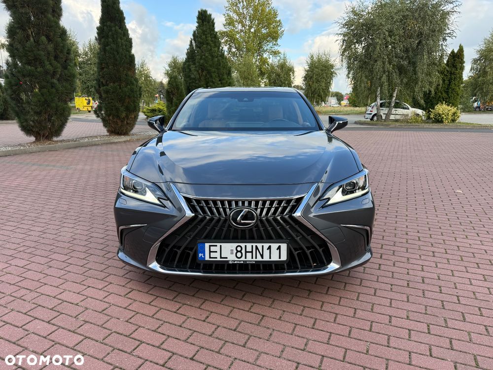 Lexus ES 300h Business Edition - 13