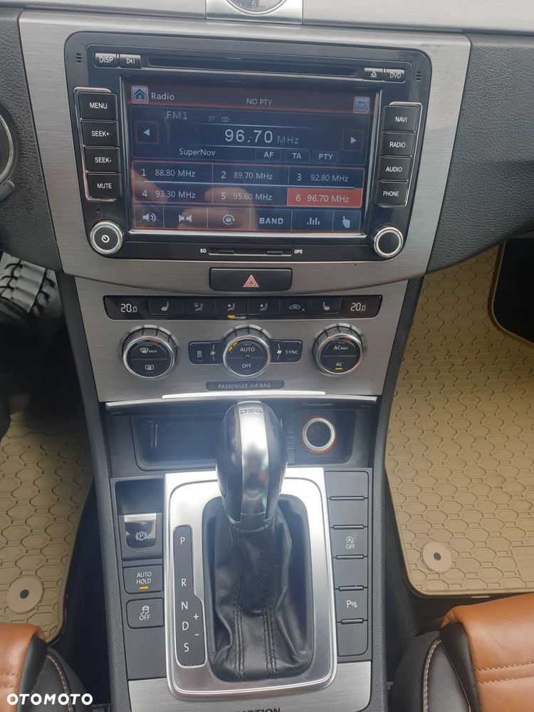 Volkswagen Passat Variant 2.0 TDI 4Motion DSG BlueMotion Tech R-Line - 19
