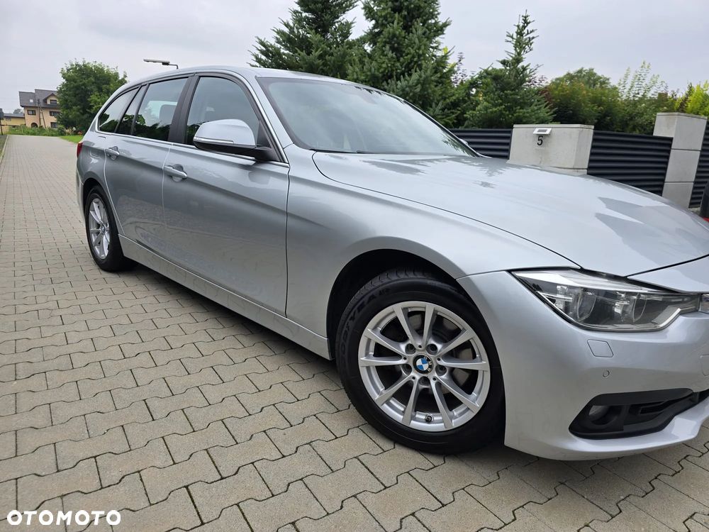 BMW Seria 3 318d - 17