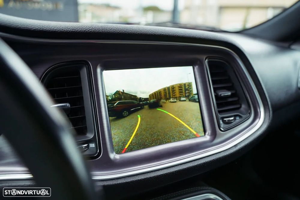 Dodge Challenger - 33