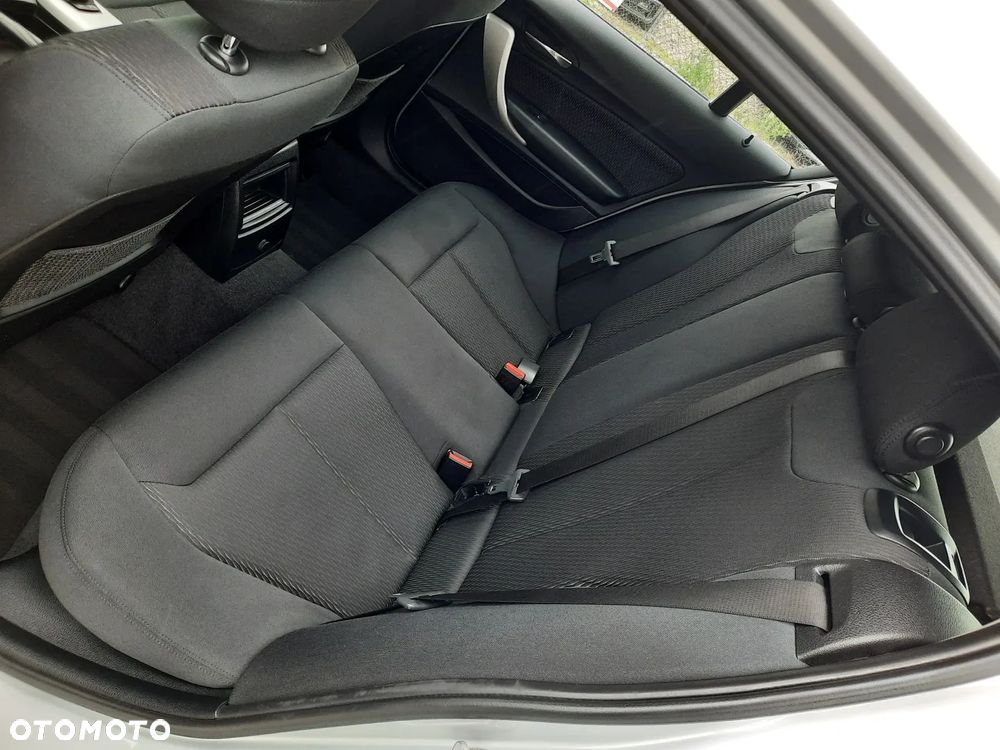 BMW Seria 1 118i - 18